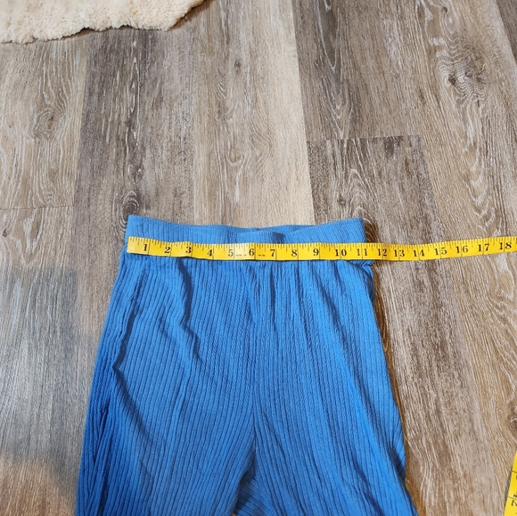 Blue soft, ribbed high-waisted flare pants - Picture 7 of 9